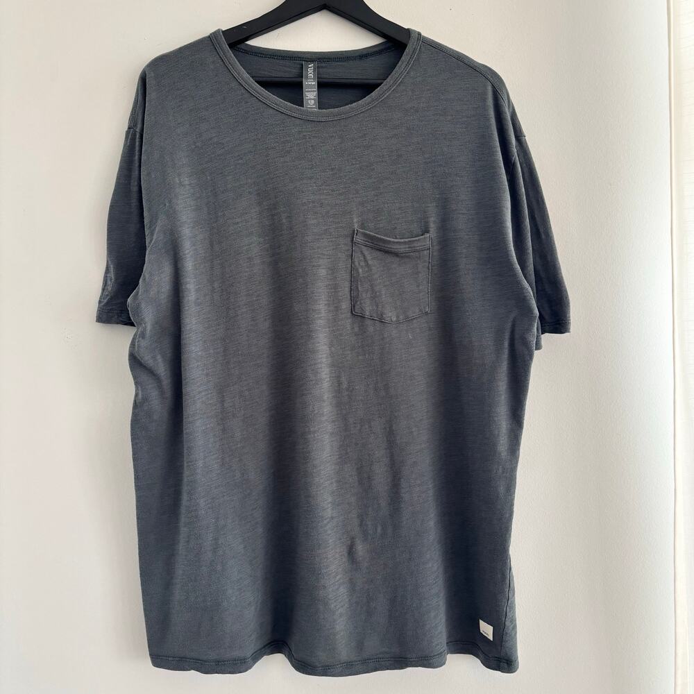 VUORI Tradewind Performance T Shirt Blue-Gray Crew Neck Pocket Tee Men Size XL